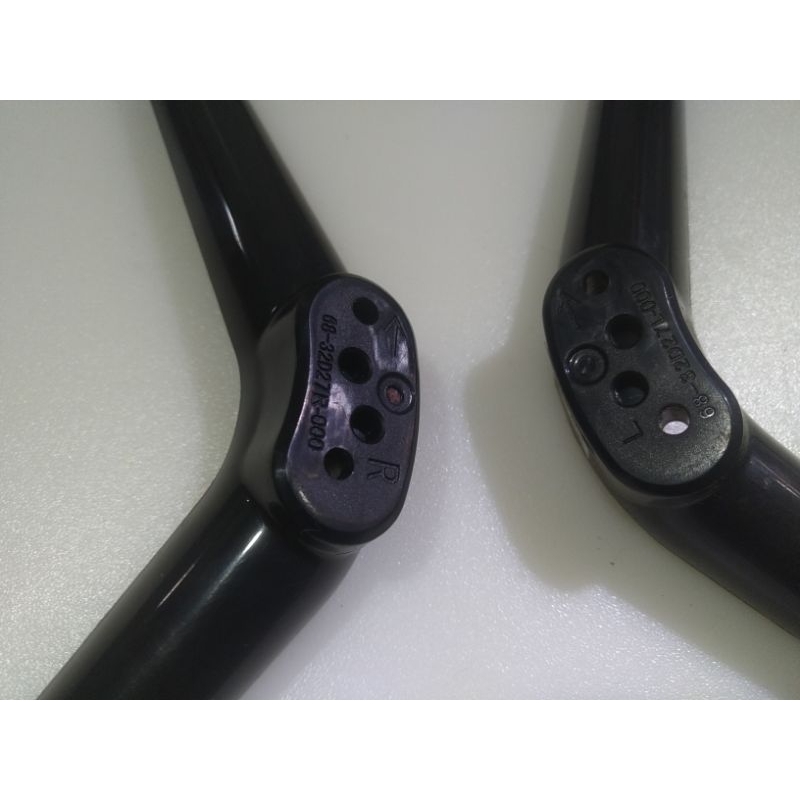 Dudukan kaki tv tcl l42d2700