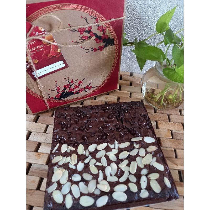 

HAMPERS IMLEK K & G FUDGY BROWNIES 20X20