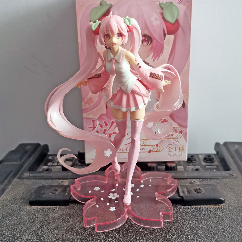 [PRELOVED] Taito Sakura Miku Prize Figure