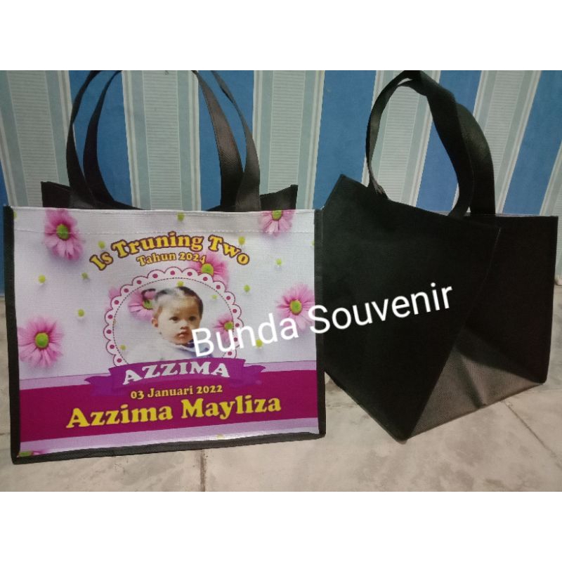 

Tas UltahBaner Depan Belakang