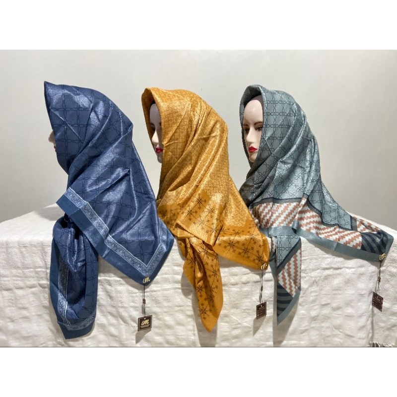 [UMAMA SCRAFT] UMAMA LUXURY MOTIF / SEGI EMPAT VOAL SULTAN LUXURY MOTIF METAL LOGO