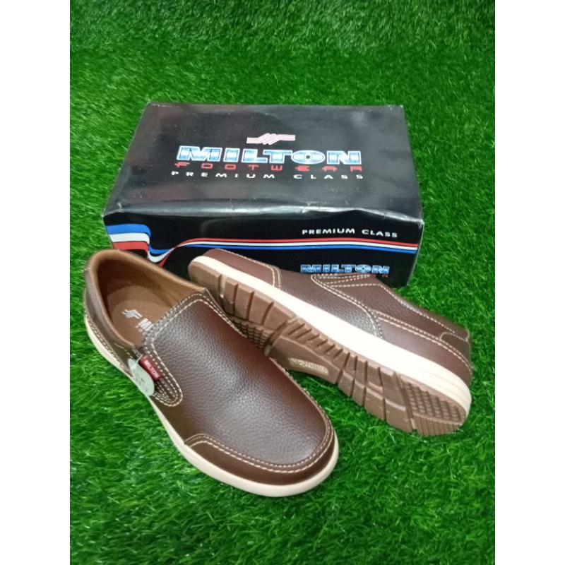 SEPATU PANTOFEL MILTON PRIA DEWASA