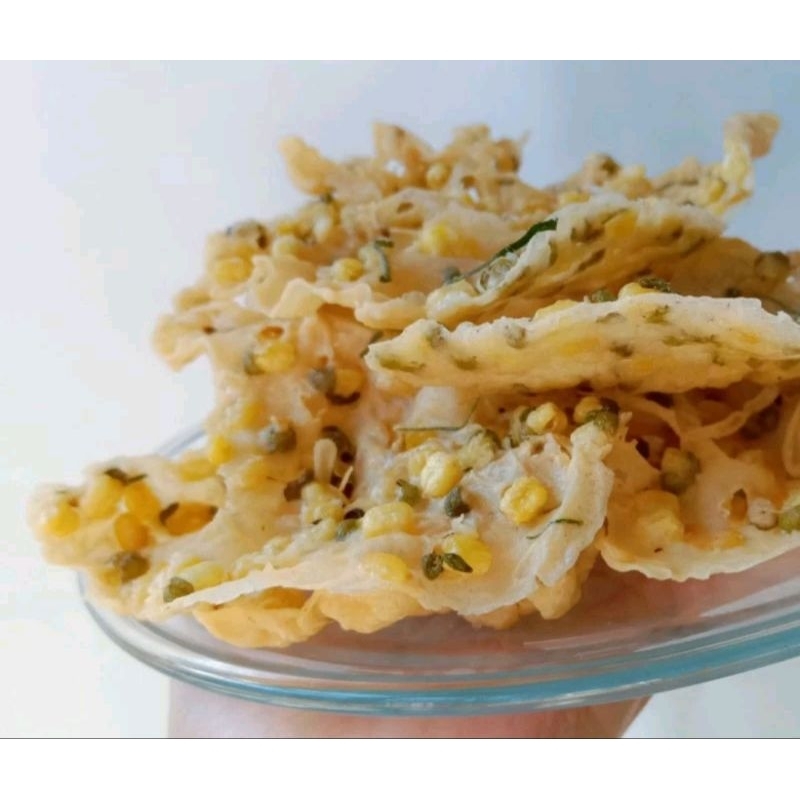 

Rempeyek Kacang Hijau / Tanah Home Made / Peyek kacang ijo