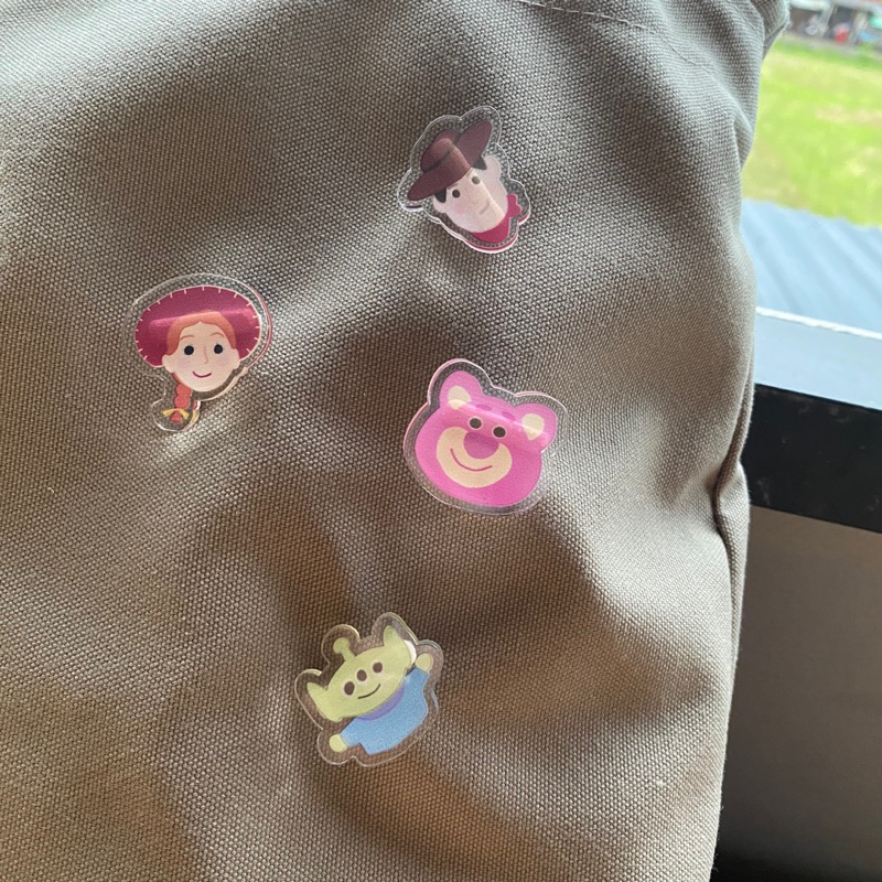Pin Acrylic Toy Story Karakter Pin Akrilik hiasan tas totebag
