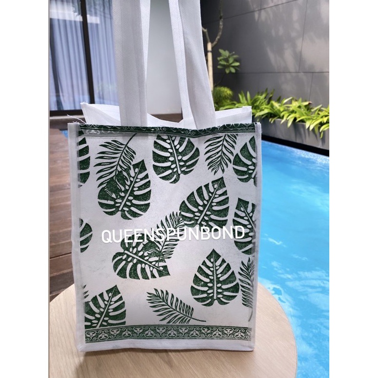 

Serba murah HARGA LUSIN ISI 12 BIJI TAS HAJATAN SIZE 22x22x3 KTAK JANA BLNG NFR