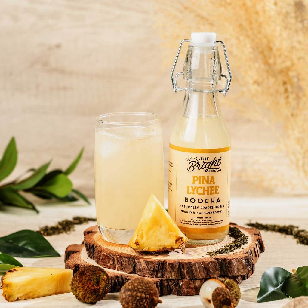 

Kombucha Nanas Leci 250 ML - Pina Lychee Sparkling Tea - Minuman Teh Fermentasi Berkarbonasi - Ready Stock Botol Kaca