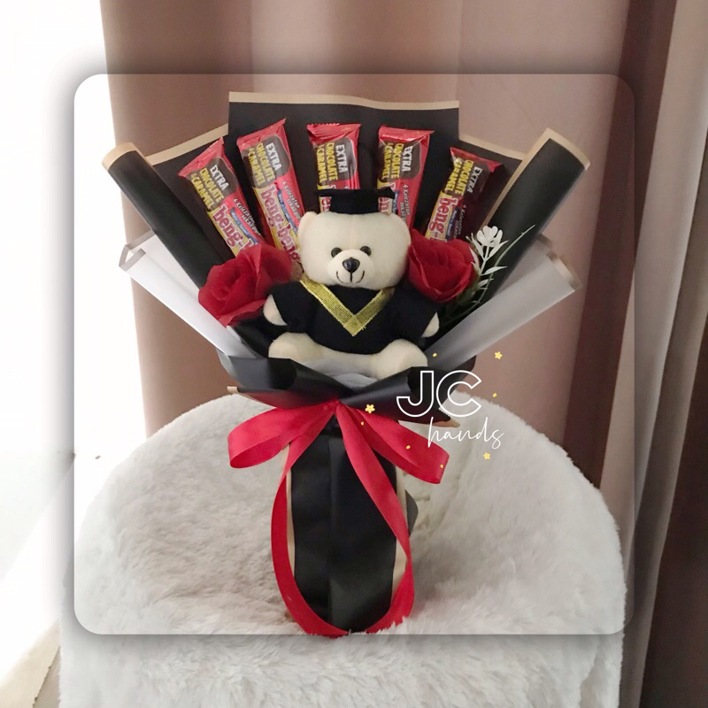 

Ready Buket Bengbeng - Buket Wisuda - Buket Boneka