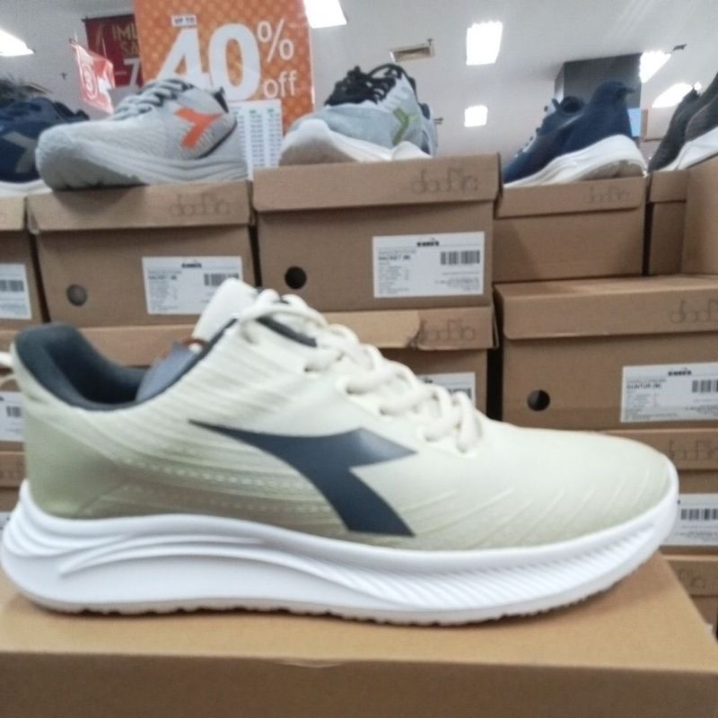DIADORA SEPATU SNEAKERS PRIA