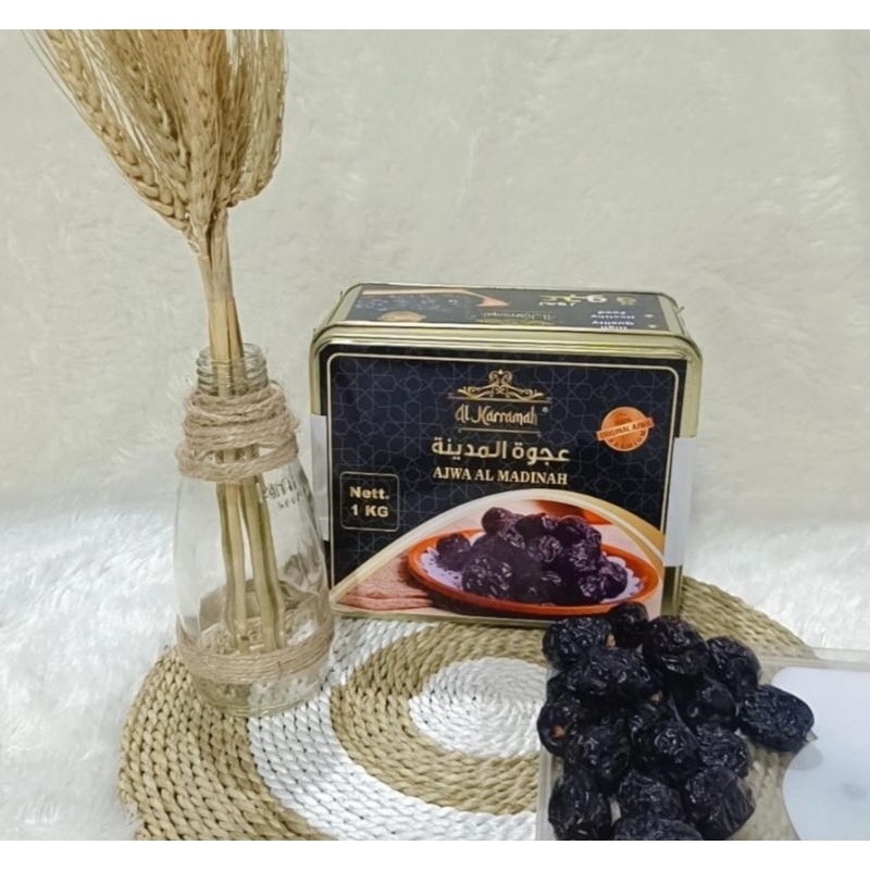 

Kurma Ajwa Al Madinah 1 Kg Kemasan Kaleng | Kurma Ajwa Premium Alkarramah Original