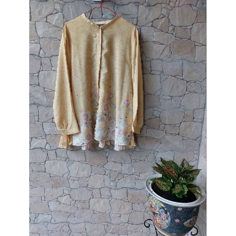 Lica Top Ria Miranda