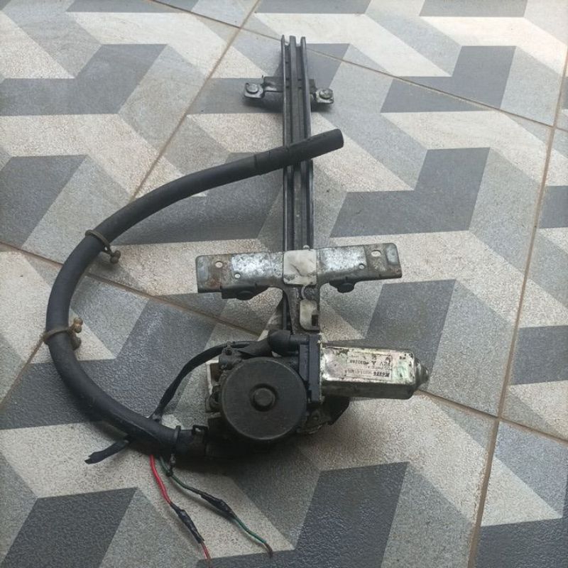 regulator power window kiri depan mazda 626 capella