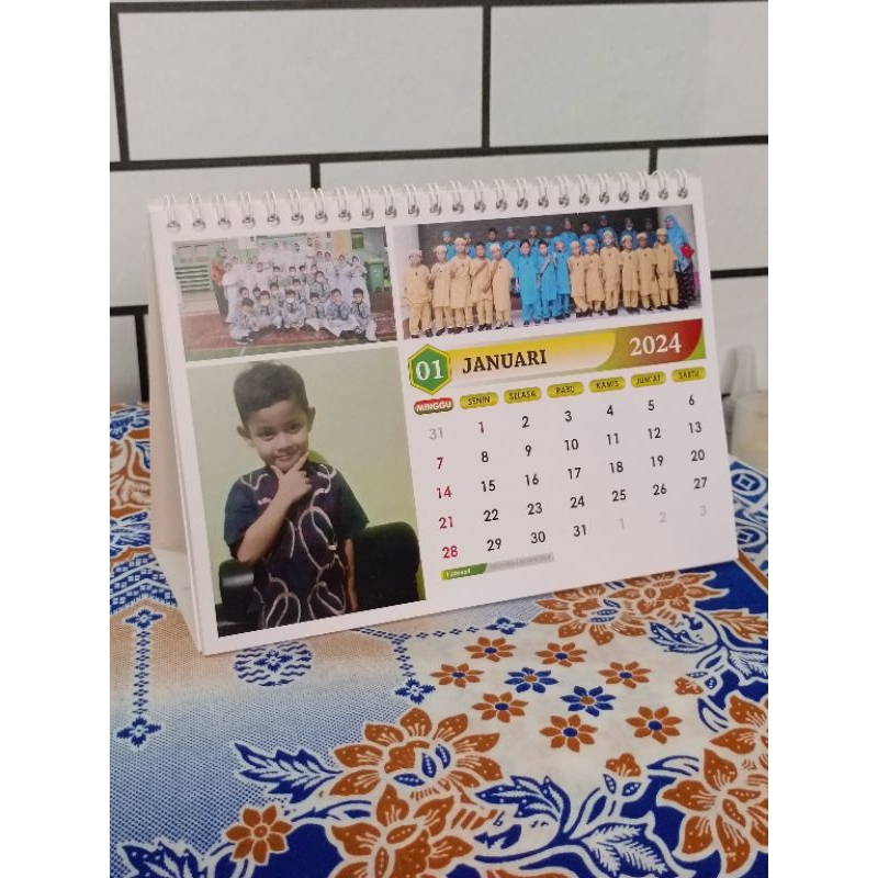 

Kalender Meja A5 Landscape