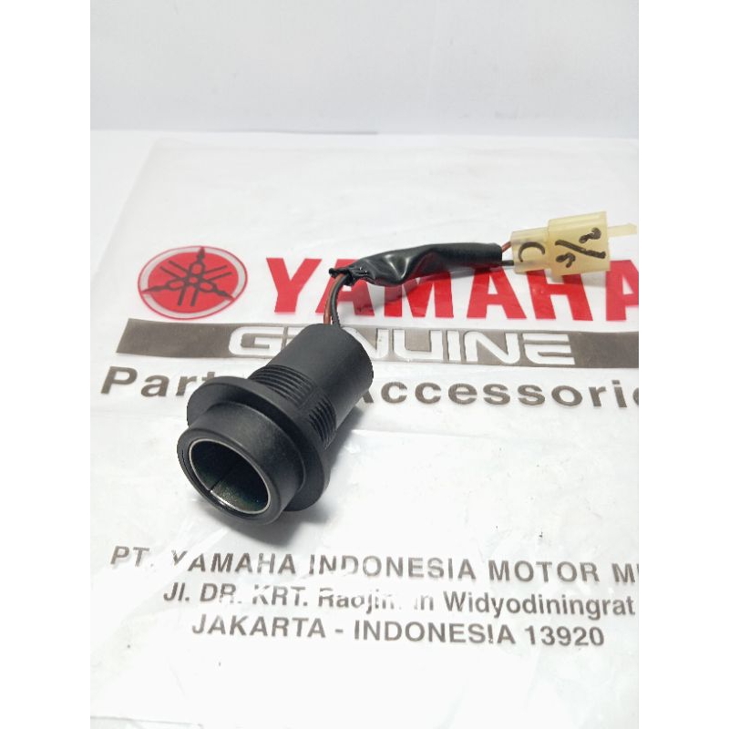 Charger HP USB Yamaha Lexi 125 12 volt original power outlet