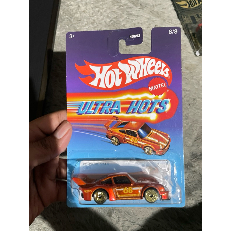 HOT WHEELS PORSCHE ULTRA HOT