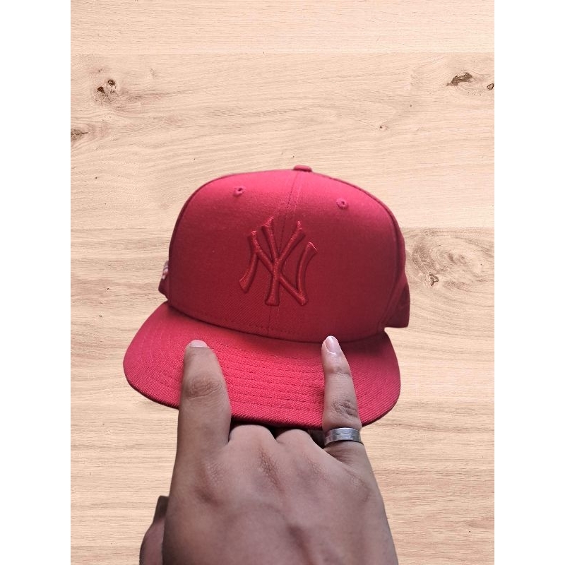 topi snapback new era NY red on red original