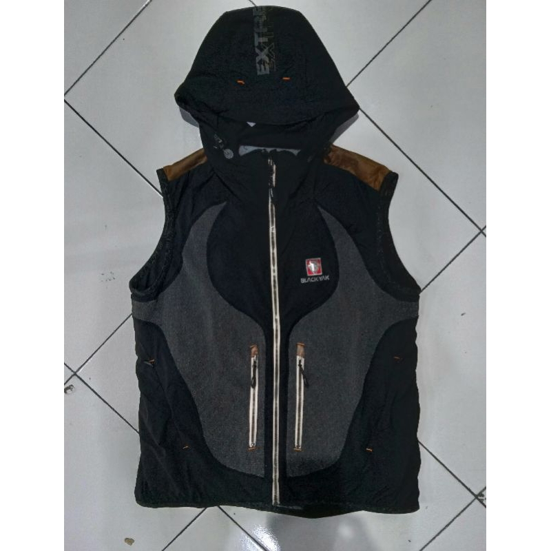 ROMPI/ VEST BLACK YAK