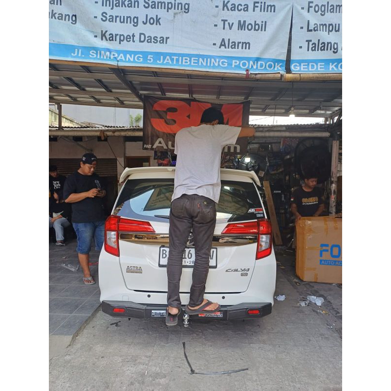 Tanduk pengaman bemper belakang mobil calya merk rhino