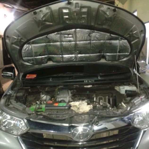 Toyota Avanza 2016-2021 Peredam kap Mesin Mobil