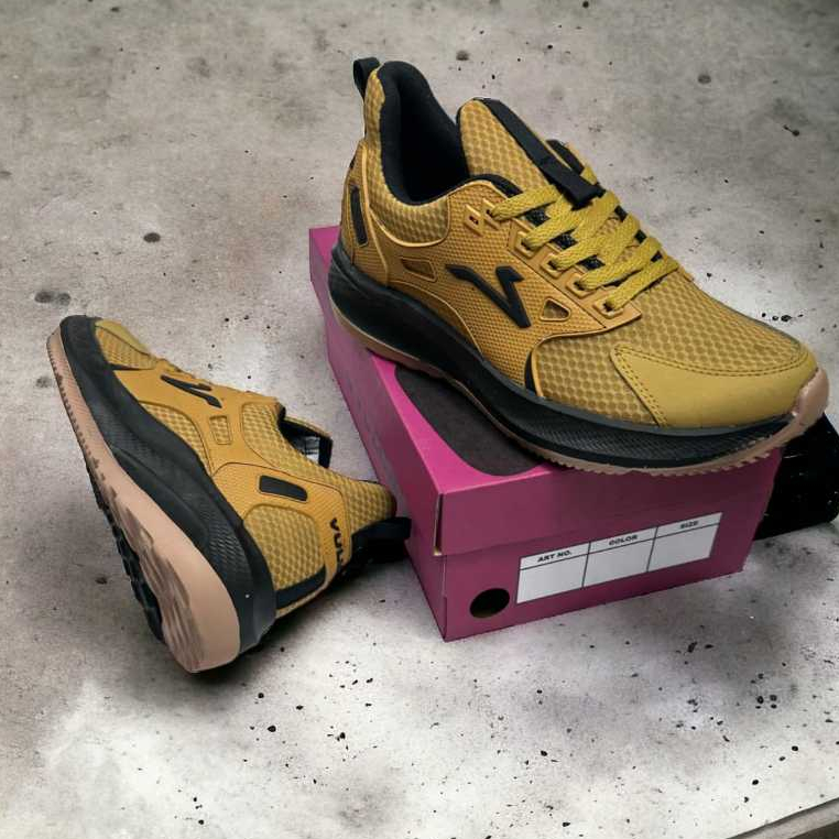 Vulung - Sepatu Olahraga Ringan Sneakers Running Gym Sohes Pria Tan Lis Hitam 38_43 Untuk SPORT