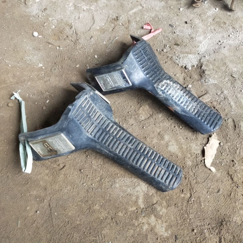 Karet Pelana Bando Legshield Leghsild Leghsil Legsil Jepit Emblem Dek Body Sayap Tengah Honda Astrea