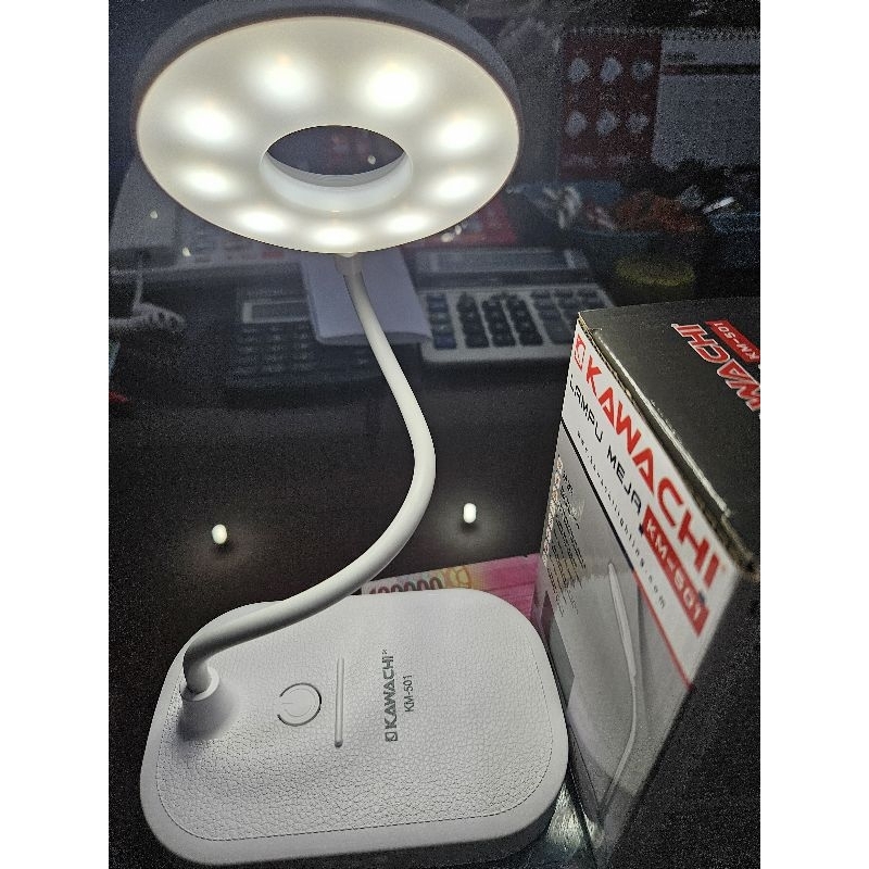 Lampu Meja Belajar Portable Kawachi KM-501 / Lampu Portable Cas Bisa Jadi Lampu Konten Nyala Putih, 