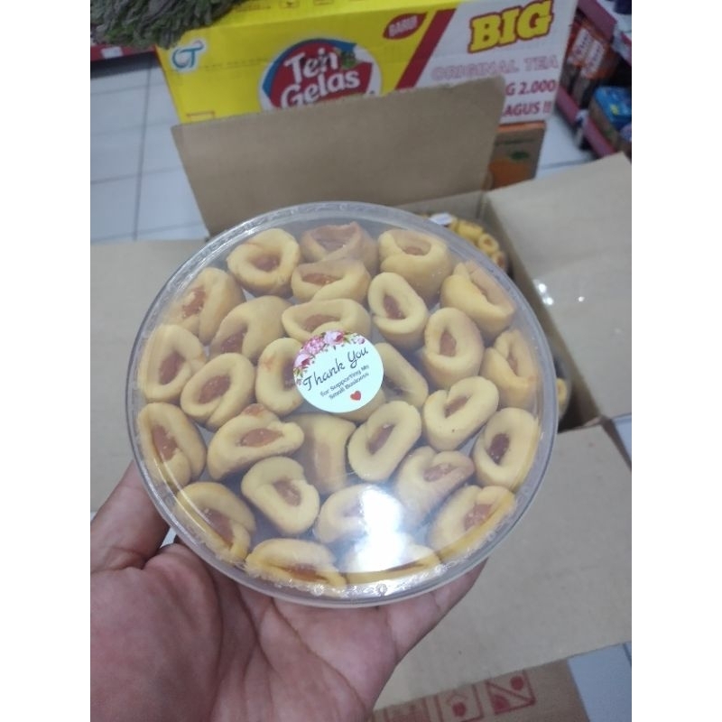 

KUE KERING LEBARAN