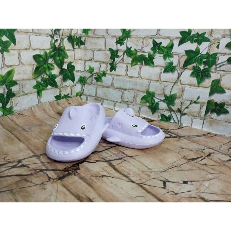 sandal anak hiu lucu/sandal karet /sandal selop/sandal bentuk hiu