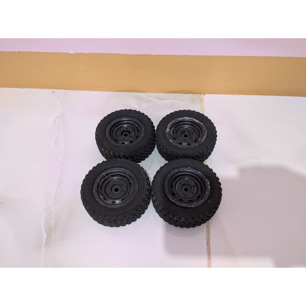 ban rc mn86 bekas bisa untuk mn128