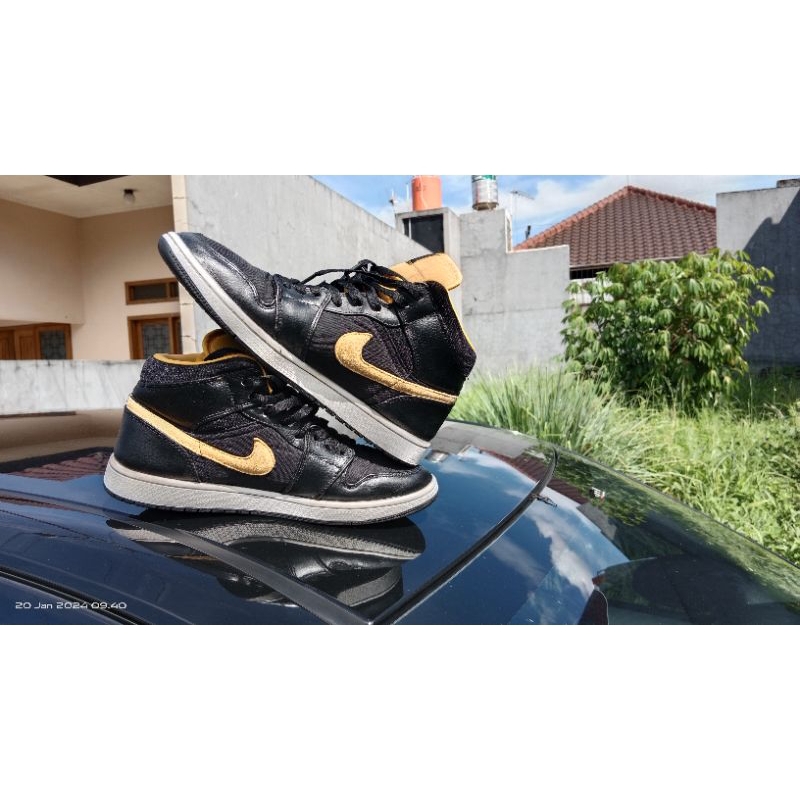 AJ 1 Mid University Black Gold size 45/29cm Tembus Upc Hingga Size