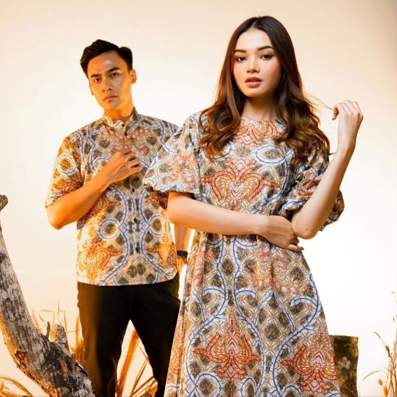 Kemeja Batik Lengan Pendek Pria dan Dress Wanita Motif Arjuna Weda