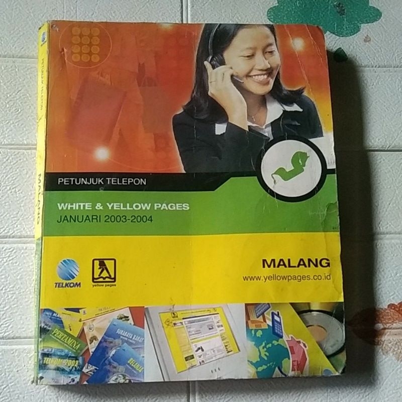 WHITE AND YELLOW PAGES 2003-2004