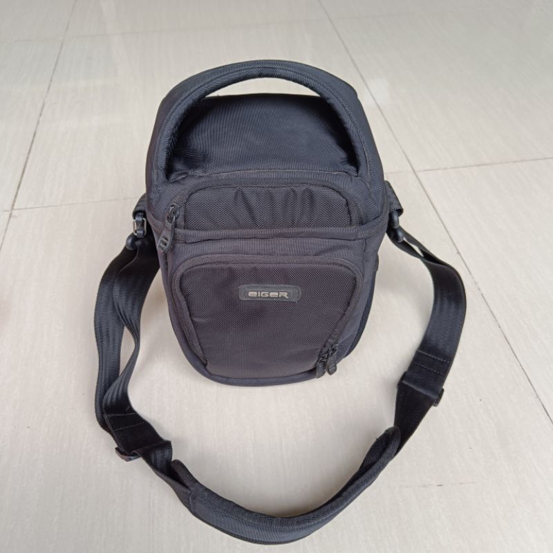 Tas Kamera Merk EIGER Tebal Seken Rasa Baru