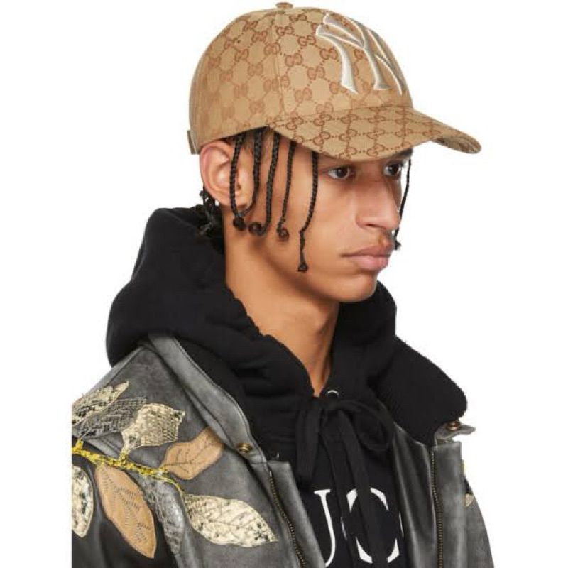 preloved gucci gg supreme yankees cap unisex authentic