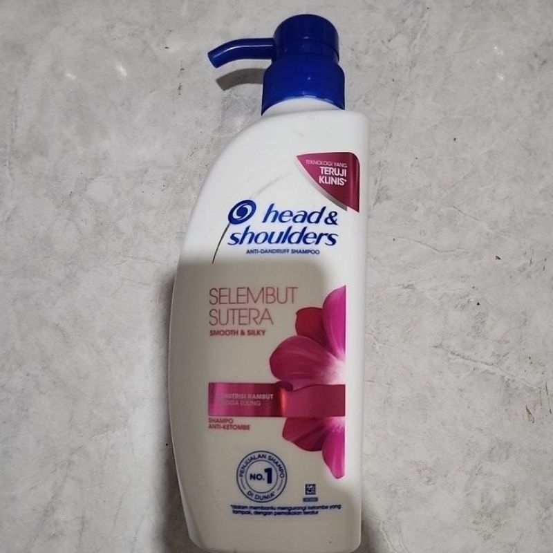 Head and shoulders shampo selembut sutera pump 400ml