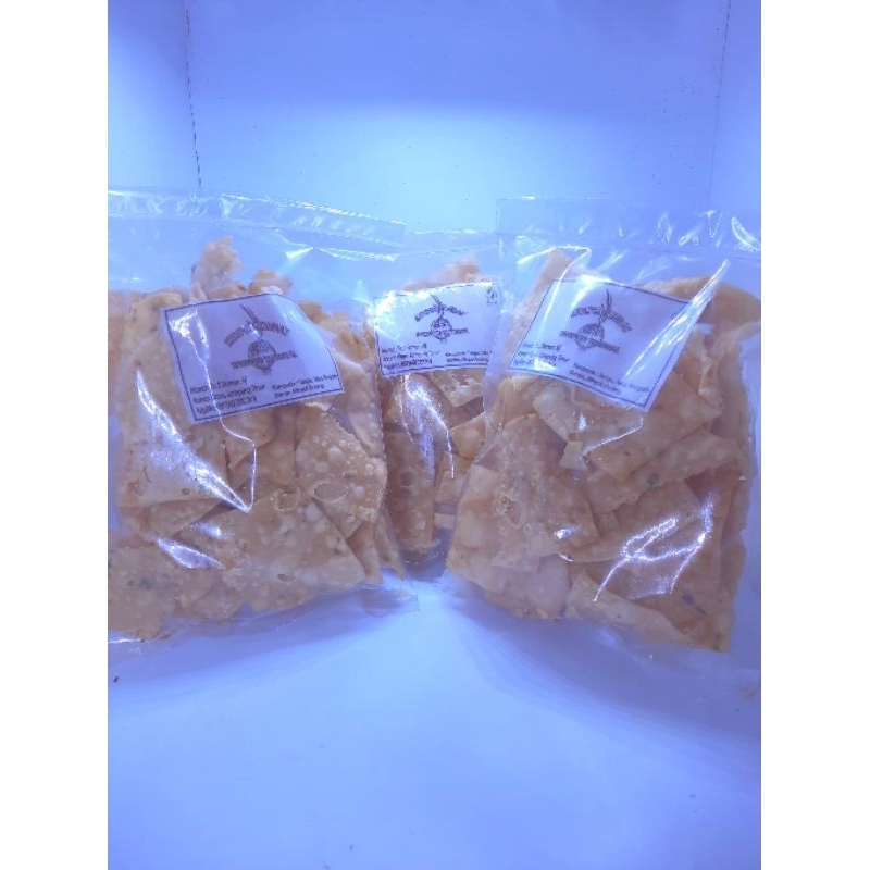 

KERIPIK BAWANG 250gr / KERIPIK PANGSIT / KERIPIK BAWANG