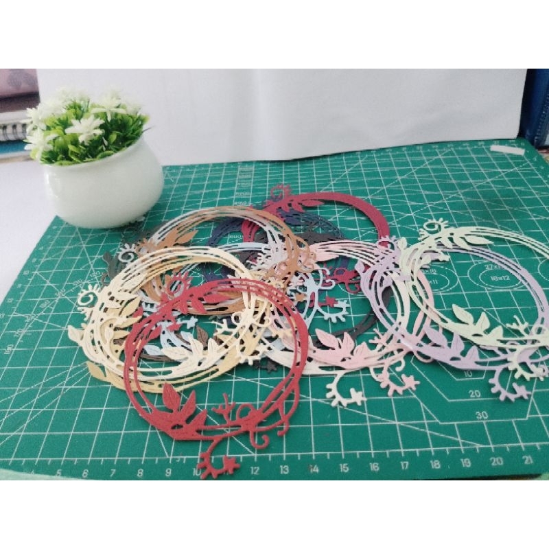 

5 Pcs Bingkai karangan bunga/Scrabbook/Dies Paper/Cutting Paper