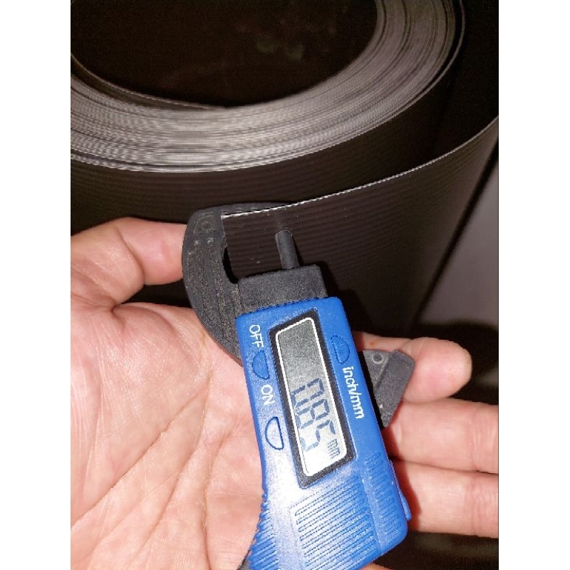 Fiber Pagar Motif Salur Lurus Hitam Tebal 120cm Per Meter