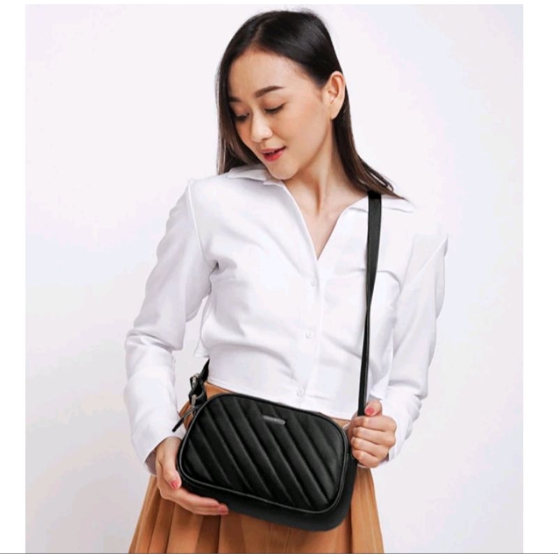 TAS SELEMPANG WANITA HITAM OLLY SOPHIE MARTIN