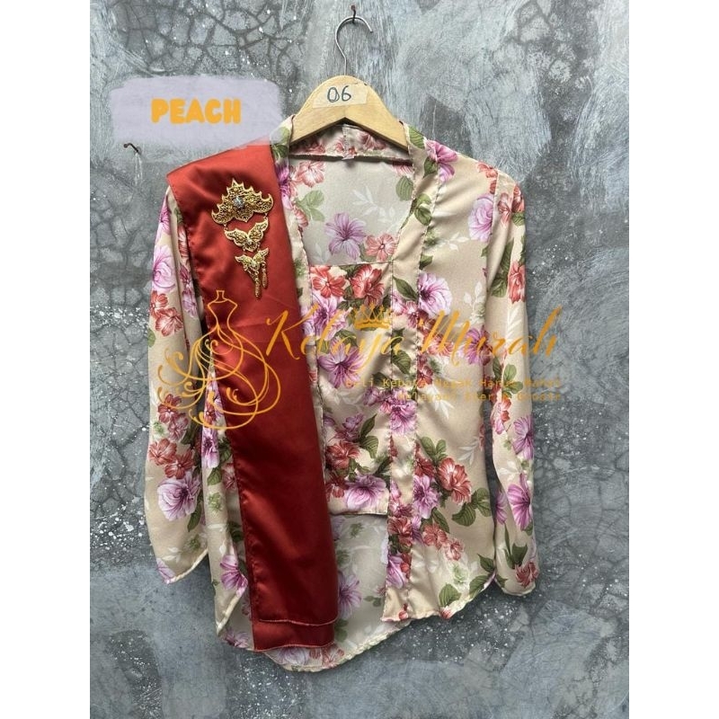 Kebaya kutubaru bunga