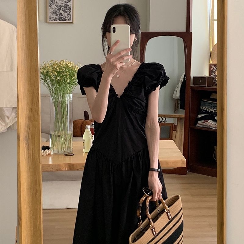 Lili Dress Import Premium Dress Santai Dress Jalan-jalan Dress Liburan Dress  V-Neck