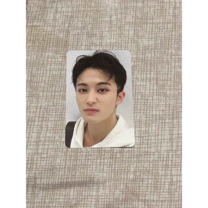 mark md glow in the dark stiker nose scrunch