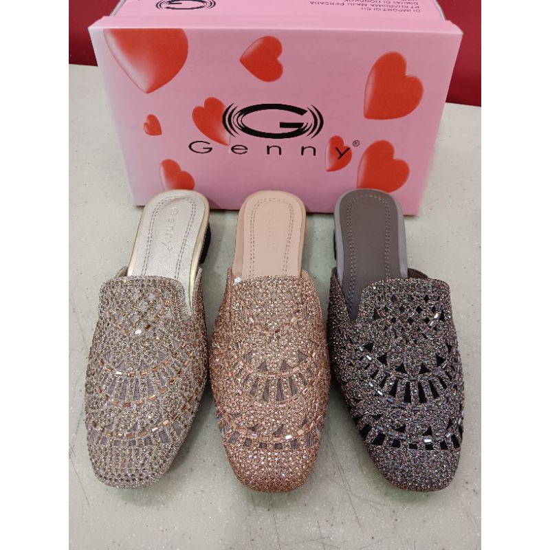 Genny sepatu slop wanita