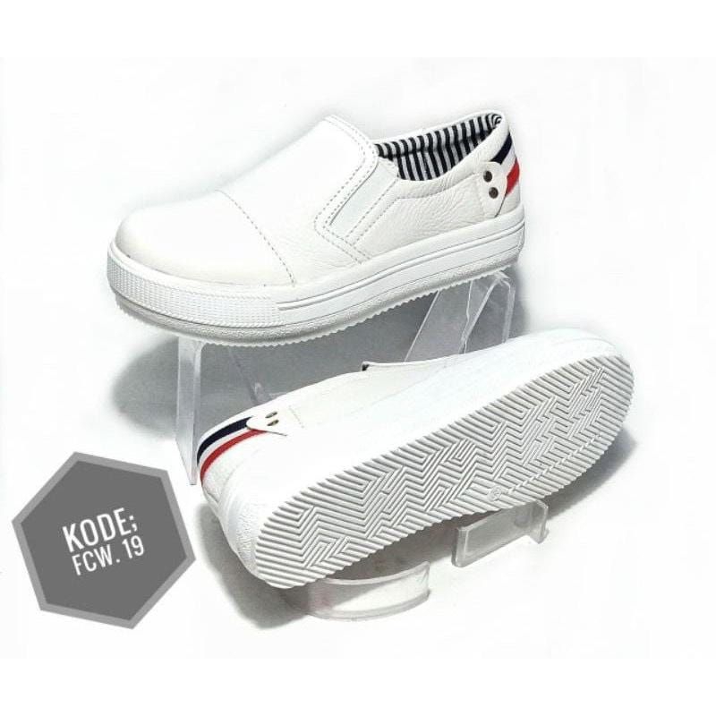 sepatu kulit, sepatu casual, sepatu wanita.