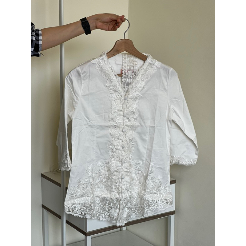 kebaya encim putih lengan pendek dan panjang