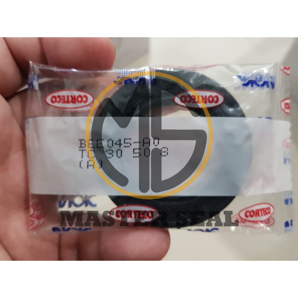 OIL SEAL TC 30 50 8 NOK CORTECO NBR JEPANG BEE045-A0