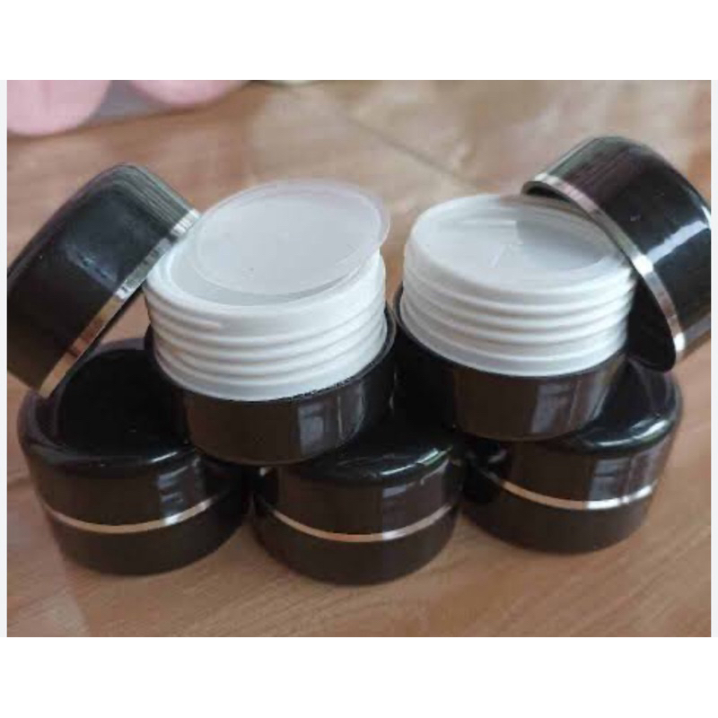 pot cream hitam list silver