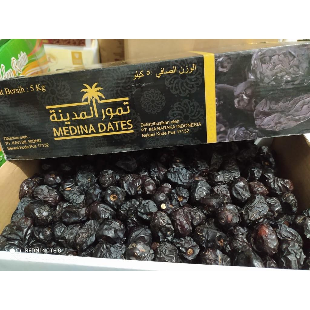 

Kurma Ajwa Medina Dates Premium Kemasan box mika 250 Gram