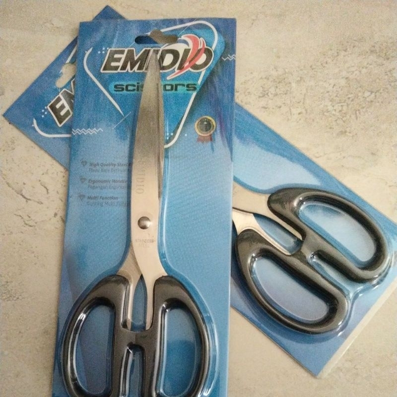 

GUNTING SENAR AMIGO SERBA GUNA