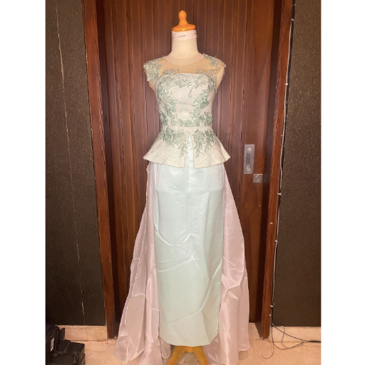 Dress hijau sage kebaya wanita kondangan