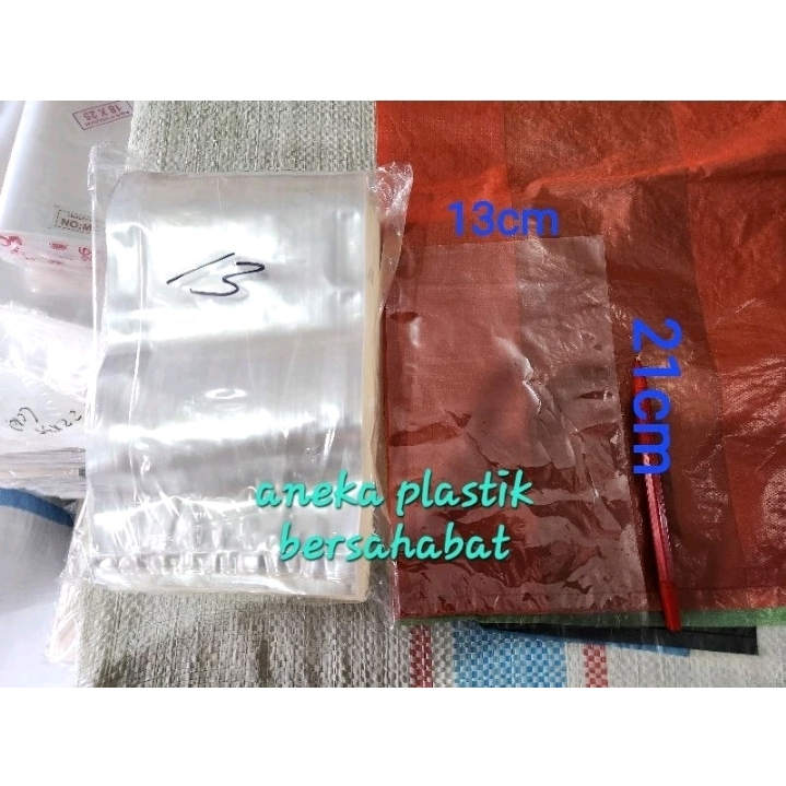 

Plastik PP 12X17 , 13X21 , 15X21 , 18X25 , 20X30 , 22X35 , 25X40 , plastik kaca , plastik laundry , plastik bening , plastik kue , plastik accesories, plastik permen ukuran